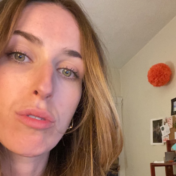 Meet your Posher, Maura - Picture 1 of 1